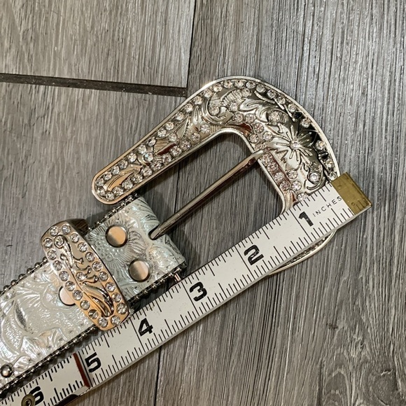 Blazin Roxx Western Style Rhinestone Leather Belt.          size  L main image 4